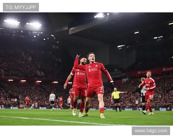 2019年英超经典对决利物浦与热刺的巅峰对抗回顾与分析