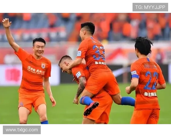 中超焦点战鲁能迎战申花比赛延时引发球迷热议与期待